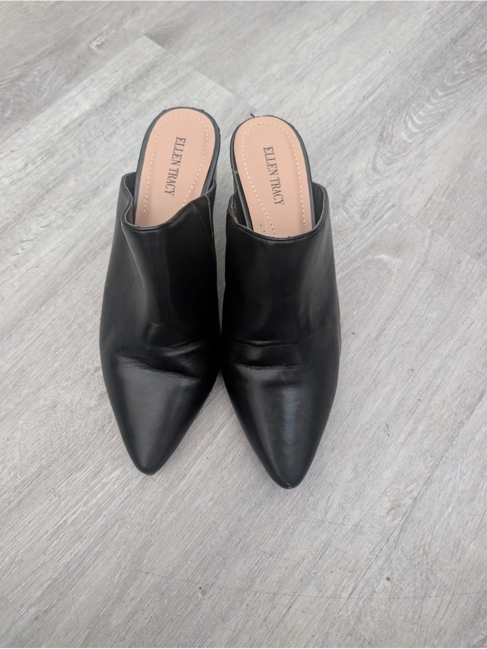 Ellen Tracy Black Pointed-Toe Leather Mule Slides